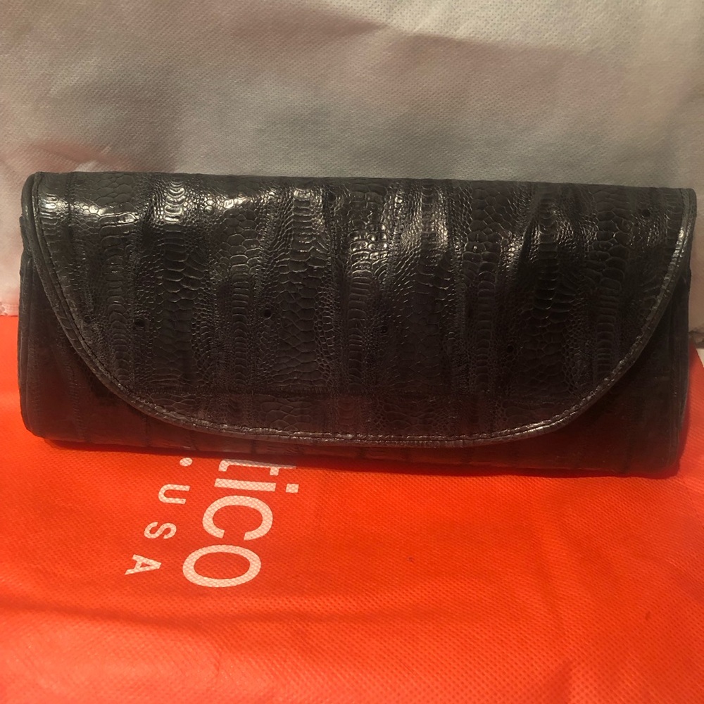 NWT Gorgeous Latico Black Hand Crafted Snakeskin clutch with piping detail